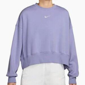 Nike Women's Light Purple Crewneck Sweatshirt